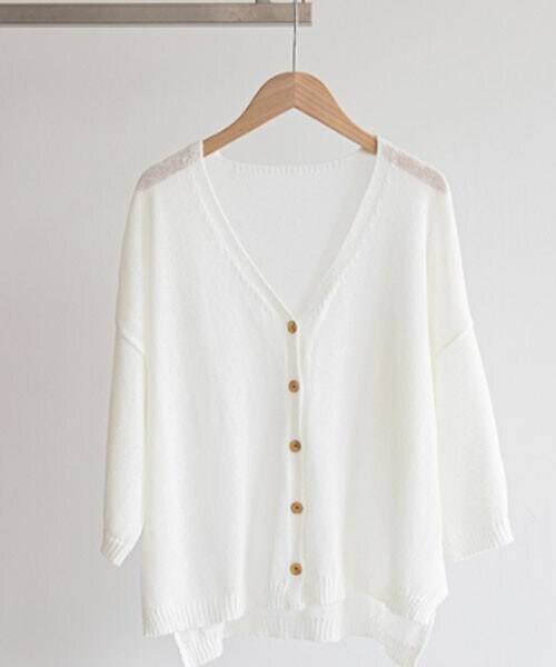 DHOLIC STYLE（ディーホリックスタイル）の「[pippin] Vネックルーズサマーカーディガン（カーディガン/ボレロ・レディース・ブラウン/ベージュ/ホワイト/ブルー・ONESIZE）」の2枚目の写真