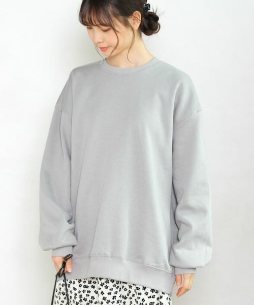 Crisp yours（クリスプユアーズ）の「オーバークルーネックスウェット[y1ak285b]（スウェット・レディース・ベージュ/グリーン/グレー/アイボリー・FREE）」の3枚目の写真
