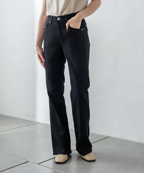 mystic(ミスティック)の「SOMETHING LISA FLARE PANTS(デニムパンツ・レディース・ブルー/ブラック・28/29)」の1枚目の写真