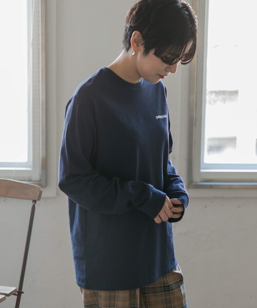 patagonia(パタゴニア)の「patagonia Long-Sleeve P-6 Logo Re-T-Shirts(その他・メンズ・BLK/CNY/GLH/WHI・S/M/L/XL)」の5枚目の写真