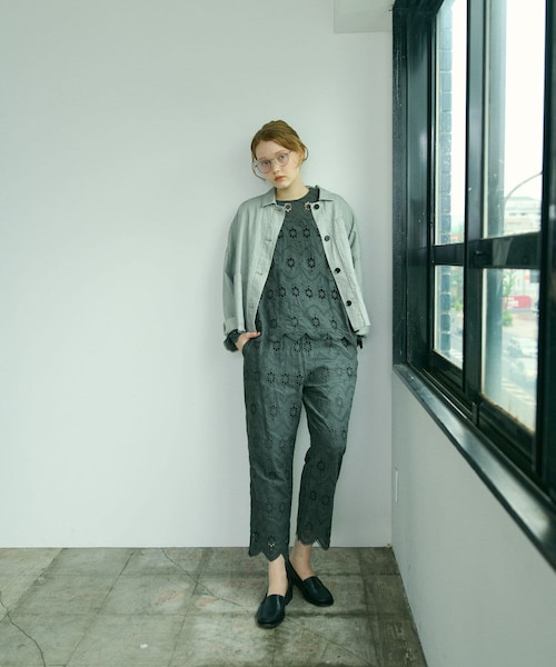 PUAL CE CIN（ピュアルセシン）の「両耳スカラップレースパンツ（その他パンツ・レディース・グレイッシュベージュ/ブル－グレ－/ブラック・FREE）」の2枚目の写真