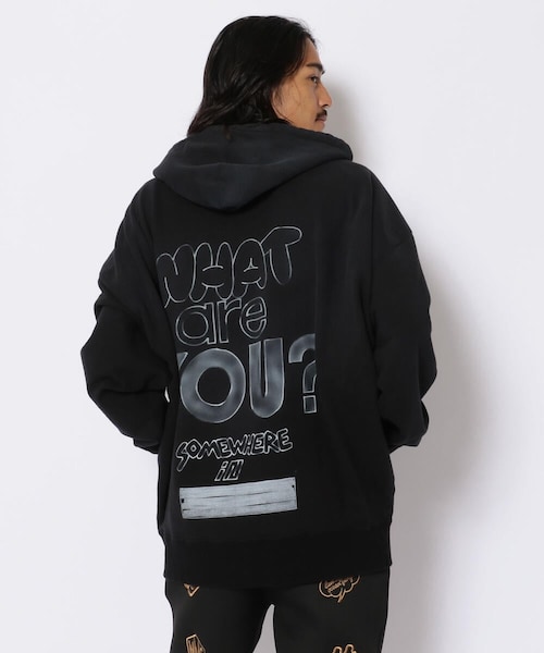 MIHARAYASUHIRO(ミハラヤスヒロ)の「Maison MIHARAYASUHIRO/メゾン ミハラヤスヒロ/WIDE BACK HOODIE(その他・メンズ・WHITE/BLACK・46/48)」の1枚目の写真