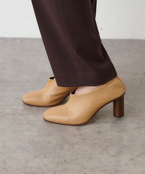 COLLAGE GALLARDAGALANTE（コラージュガリャルダガランテ）の「【FABIO RUSUCONI/ファビオルスコーニ】ショートブーツ（ブーティ・レディース・ブラック/キャメル・36/37/38）」の2枚目の写真