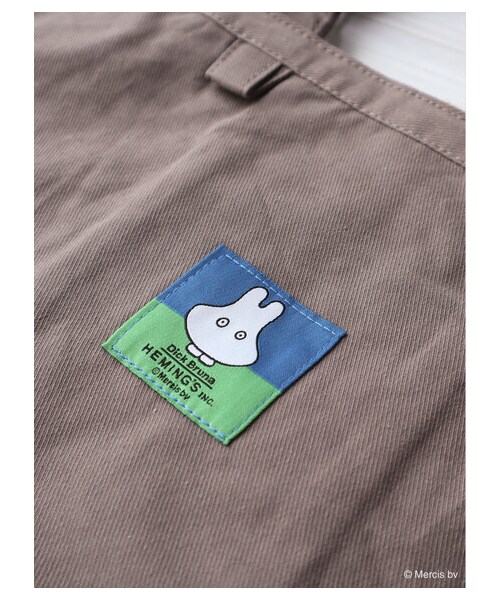 Green　Parks（グリーンパークス）の「■miffy コレクターズサックDickBruna（財布/小物・グレー/マスタード・F）」の5枚目の写真