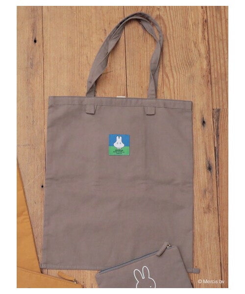 Green　Parks（グリーンパークス）の「■miffy コレクターズサックDickBruna（財布/小物・グレー/マスタード・F）」の3枚目の写真