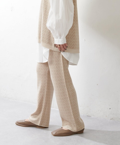 DISCOAT（ディスコート）の「【WEB限定】幾何学柄ニットパンツ（その他パンツ・レディース・ブラック/グリーン/ブラウン/ライトベージュ・F）」の2枚目の写真