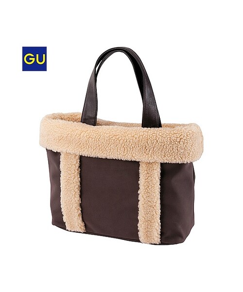 GU（ジーユー）の「（GU）ＷＯＭＥＮムートンタッチトートバッグ（WOMEN ⁄ バッグ・レディース・BEIGE/DARK BROWN/BLACK・-）」の3枚目の写真