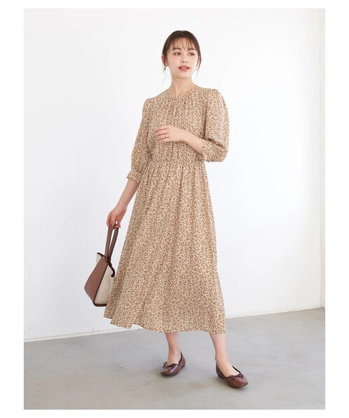 earth music&ecology（アースミュージックアンドエコロジー）の「ヴィンテージライクフラワーワンピース（ワンピース/ドレス・ブラック/ライトベージュ/ピスタチオ・F）」の7枚目の写真