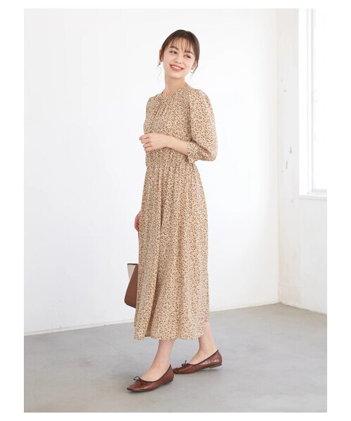 earth music&ecology（アースミュージックアンドエコロジー）の「ヴィンテージライクフラワーワンピース（ワンピース/ドレス・ブラック/ライトベージュ/ピスタチオ・F）」の8枚目の写真