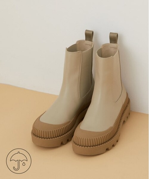 ADAM ET ROPE'（アダムエロペ）の「【晴雨兼用】〈追加〉チェルシーブーツ（シューズ・レディース・ベージュ/ブラック・38.0/36.0/39.0/37.0）」の2枚目の写真