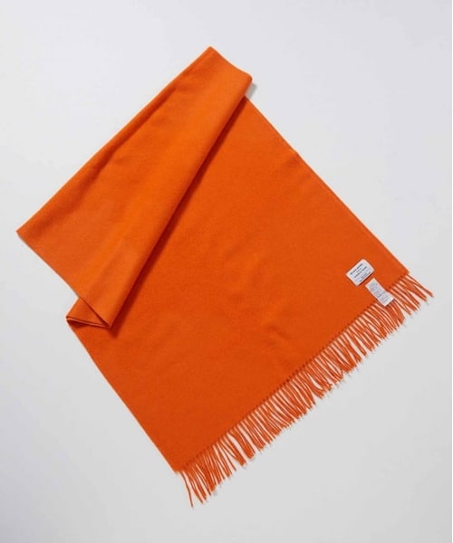 ADAM ET ROPE'(アダムエロペ)の「【THE INOUE BROTHERS】別注 大判マフラー(ファッション雑貨・レディース・ブラック/グレー/ライトグレー/ダークブラウン/キャメル/ブルー系/オレンジ・F)」の7枚目の写真