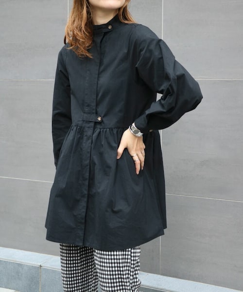 Sheson(シーズン)の「ライトアウターロングブラウス(シャツ/ブラウス・レディース・ベージュ/ブラック/ホワイト・F)」の3枚目の写真