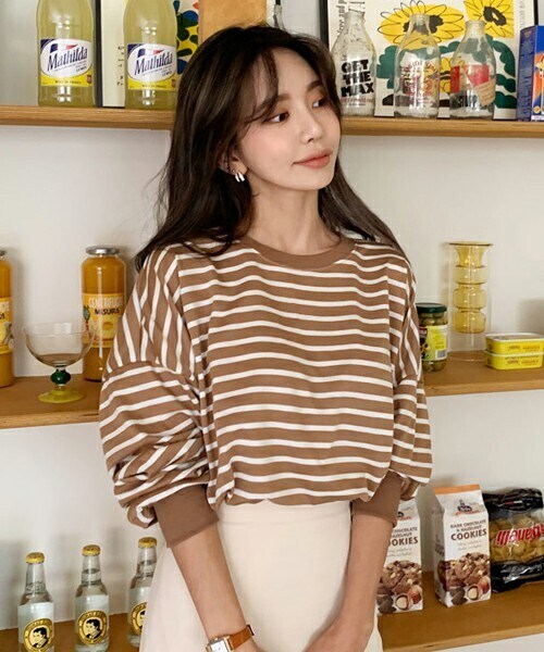 DHOLIC（ディーホリック）の「ルーズフィットボーダーTシャツ・全5色（Tシャツ/カットソー・レディース・ベージュ/ホワイト/ブラウン/グレー/ブラック・ONESIZE）」の5枚目の写真