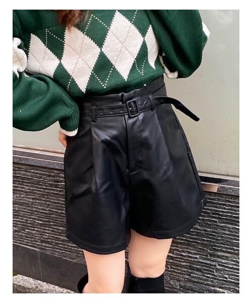 INGNI(イング)の「フェイクレザーキュロット/パンツ(パンツ・レディース・アイボリー/クロ/ブラウン・F)」の16枚目の写真