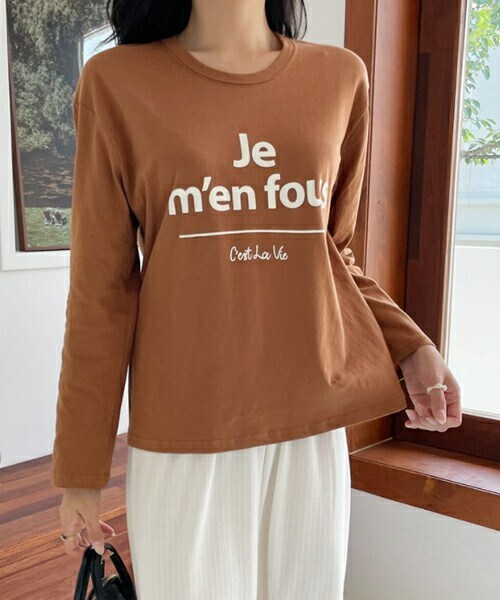 DHOLIC（ディーホリック）の「ラウンドネックレタリングTシャツ・全4色（Tシャツ/カットソー・レディース・ホワイト/ブラウン/グレー/ブラック・ONESIZE）」の4枚目の写真