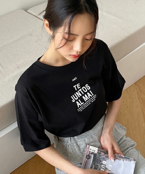 DHOLIC（ディーホリック）の「オーバーフィットレタリングTシャツ・全2色（Tシャツ/カットソー・レディース・ホワイト/ブラック・ONESIZE）」の2枚目の写真