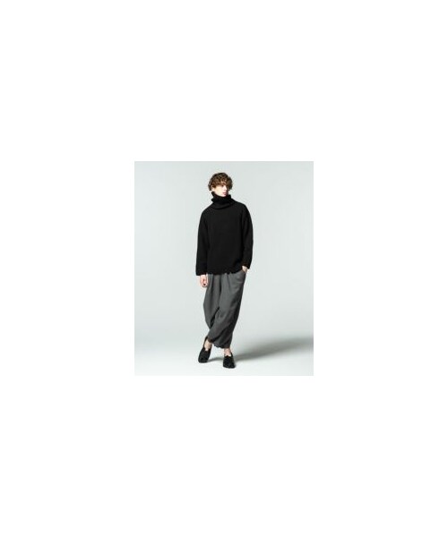glamb（グラム）の「GB0321 / P12 : Easy cropped hem tuck