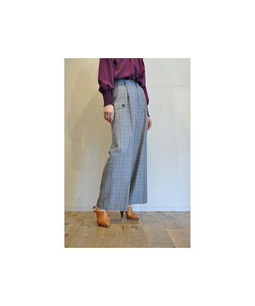 --（--）の「チェックタックパンツ（スラックス・レディース・レッド/グリーン/グレー・one）」の2枚目の写真