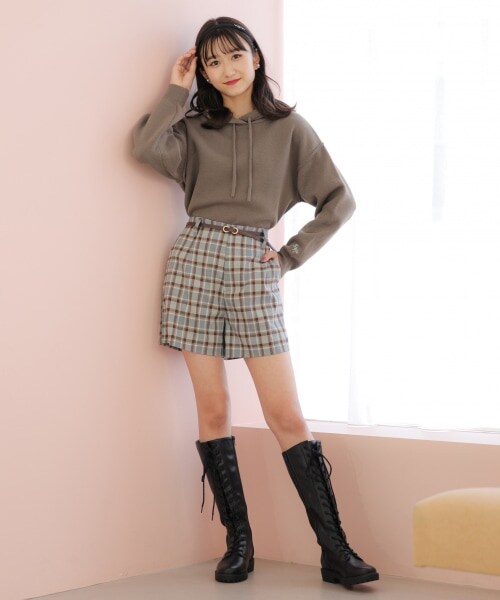 repipi armario（レピピ アルマリオ）の「☆WEB先行予約☆ベルトツキアソートチェックショートパンツ（パンツ・チェック(グレー系)/チェック(ブラウン系)・S(140~150cm)/M(150~160cm)/L(160cm~)）」の4枚目の写真