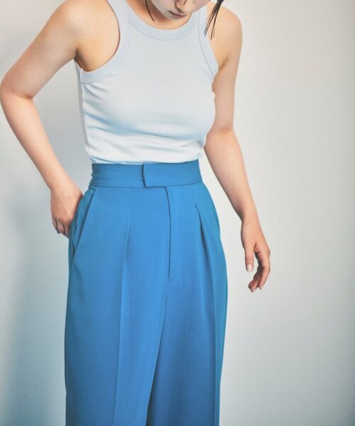 ENsMOL.（エンスモール）の「センタープレスストレッチワイドパンツ（パンツ・レディース・ブルー/チャコールグレー/オフ白・S/M/XS）」の18枚目の写真