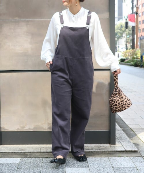 Sheson（シーズン）の「細コーデュロイオーバーオール（サロペット/オーバーオール・レディース・ブラウン/ブラック/グレー・F）」の3枚目の写真