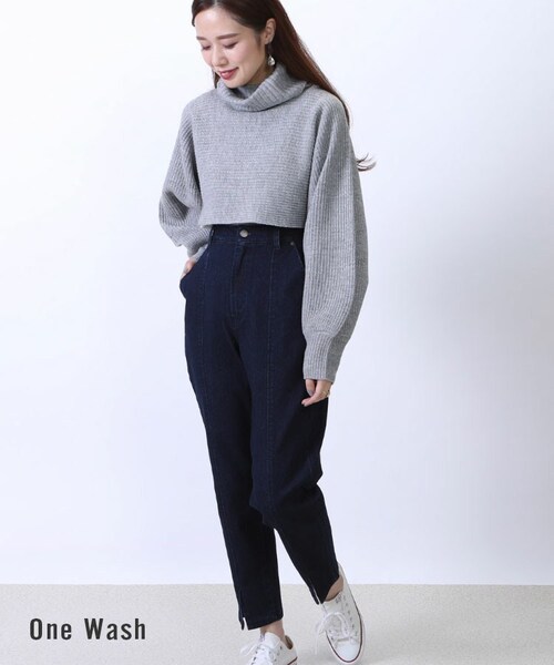 Sheson(シーズン)の「リサイクルデニム裾スリットスリムテーパードパンツ(デニムパンツ・レディース・ブルー/ブラック・F)」の2枚目の写真