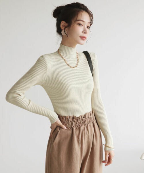 DHOLIC（ディーホリック）の「リブハイネックニット（ニット/セーター・レディース・ブラウン/ベージュ/ホワイト/ブラック/グレー・ONESIZE）」の5枚目の写真