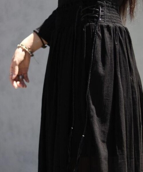 KMRii（ケムリ）の「【別注】KMRii/ケムリ/Lace up Long Skirt/RFL（スカート・BLACK・F）」の5枚目の写真
