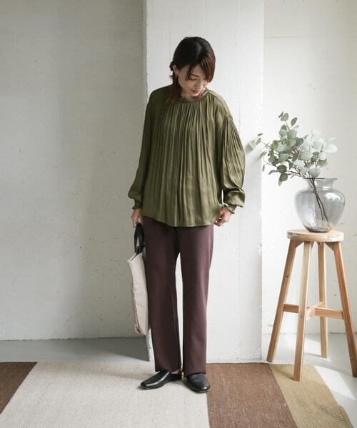 URBAN RESEARCH DOORS（アーバンリサーチドアーズ）の「2WAYギャザーブラウス（その他・レディース・GREGE/KHAKI/CHARCOAL・one）」の14枚目の写真