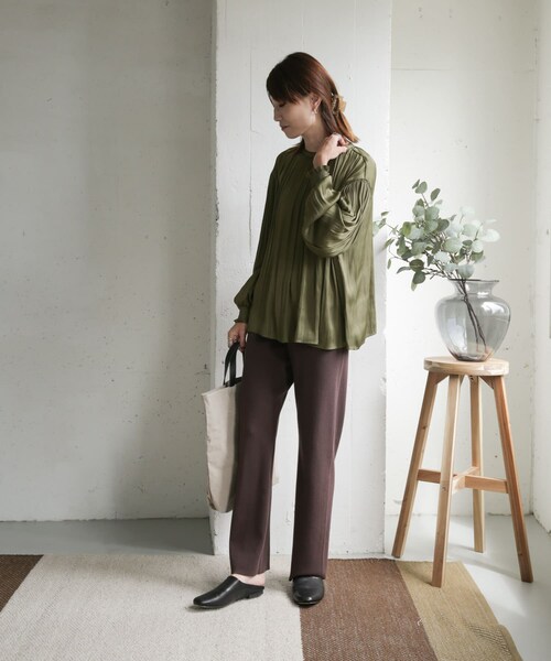 URBAN RESEARCH DOORS（アーバンリサーチドアーズ）の「2WAYギャザーブラウス（その他・レディース・GREGE/KHAKI/CHARCOAL・one）」の13枚目の写真