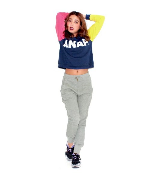 ANAP(アナップ)の「NETオリジナル MIXスウェットサルエルパンツ(パンツ・レディース・グレー/ダークグレー/ネイビー・one size)」の6枚目の写真