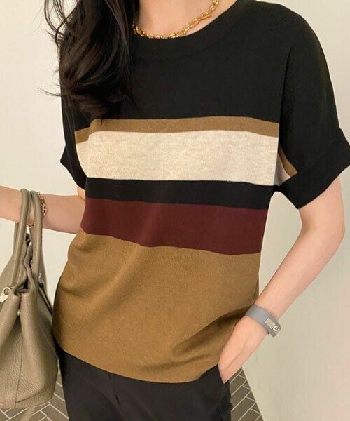 DHOLIC STYLE（ディーホリックスタイル）の「[monicaroom] ドルマン配色半袖ニット（ニット/セーター・レディース・ブルー/レッド/ホワイト/ブラック・ONESIZE）」の3枚目の写真