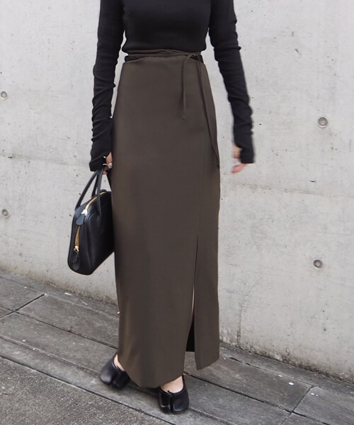 LAULEN（ローレン）の「Metal onehandle bag（ハンドバッグ・レディース・ブラック/ブラウン・onesize）」の2枚目の写真