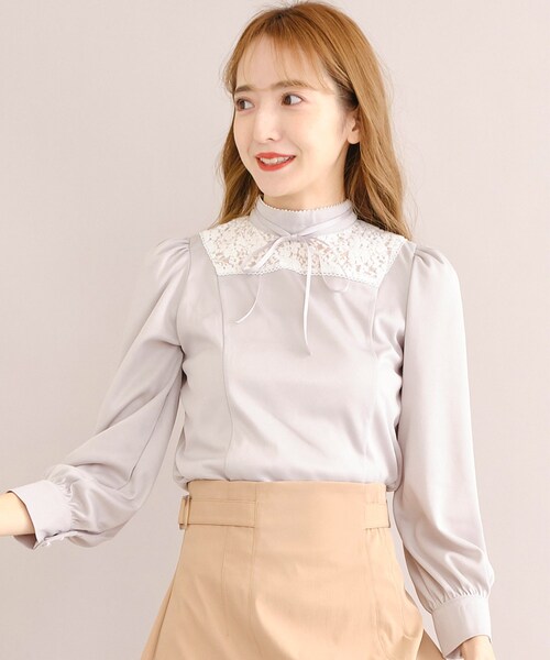 TITTY&CO.(ティティーアンドコー)の「デコルテレースポンチトップス(トップス・レディース・グレー/ピンク/ブラック・FREE)」の1枚目の写真