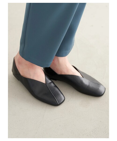 earth music&ecology（アースミュージックアンドエコロジー）の「ORiental TRaffic バブーシュ（シューズ・アイボリー/ブラック/ブラウン・S/M/L）」の4枚目の写真