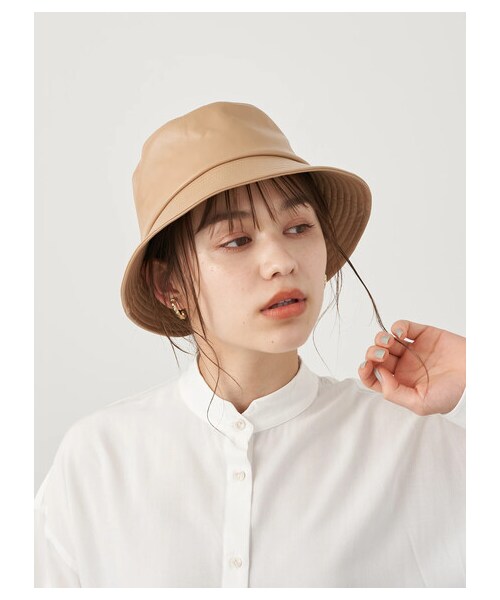 earth music&ecology(アースミュージックアンドエコロジー)の「フェイクレザーバケットハット(帽子・ブラック/ベージュ/エクリュ・F)」の19枚目の写真