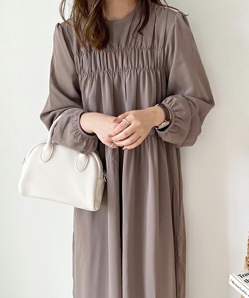 chocomee（チョコミー）の「フロントギャザーワンピ（ワンピース・レディース・ベージュ/グレー/ブラック・FREE）」の3枚目の写真
