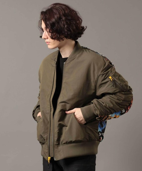 AVIREX(アヴィレックス)の「【WEB限定】ファイターフォト タイプ MA-1/FIGHTER PHOTO TYPE MA-1(ジャケット/アウター・メンズ・BLACK/SAGE・M, L, XL, XXL)」の2枚目の写真