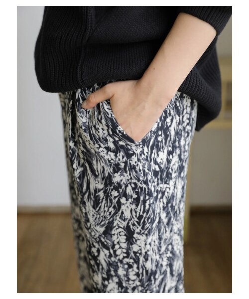 AMERICAN HOLIC（アメリカンホリック）の「≪USED≫ニュアンスモチーフイージーパンツ（パンツ・フラワー・M/L）」の3枚目の写真