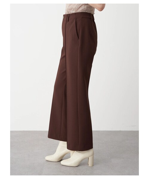 earth music&ecology（アースミュージックアンドエコロジー）の「センターシームフレアパンツ（パンツ・ライトベージュ/ブラウン/イエロー/ライトパープル・S/M）」の4枚目の写真