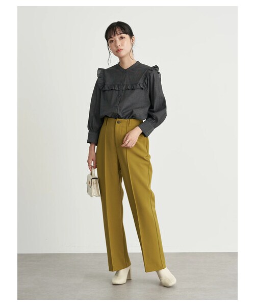 earth music&ecology（アースミュージックアンドエコロジー）の「センターシームフレアパンツ（パンツ・ライトベージュ/ブラウン/イエロー/ライトパープル・S/M）」の18枚目の写真