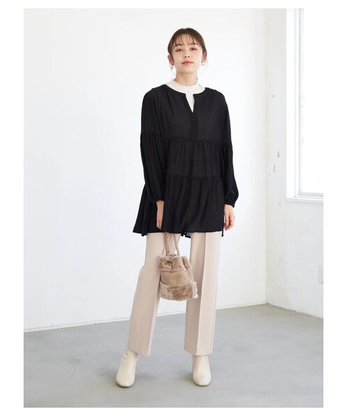 earth music&ecology（アースミュージックアンドエコロジー）の「センターシームフレアパンツ（パンツ・ライトベージュ/ブラウン/イエロー/ライトパープル・S/M）」の13枚目の写真