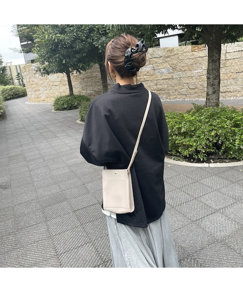 copine（コピン）の「レイヤード風サイドスリットオーバーサイズスウェット(3color)（スウェット・レディース・グリーン/ブルー/ブラック・ワンサイズ）」の2枚目の写真