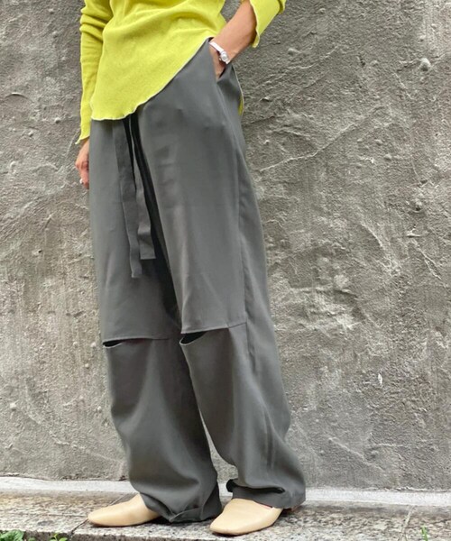 Toironier（トワロニエ）の「Toironier(トワロニエ ) リラックスパンツ RELAX TWILL PANTS（パンツ・BEIGE/OLIVE・1/2）」の13枚目の写真