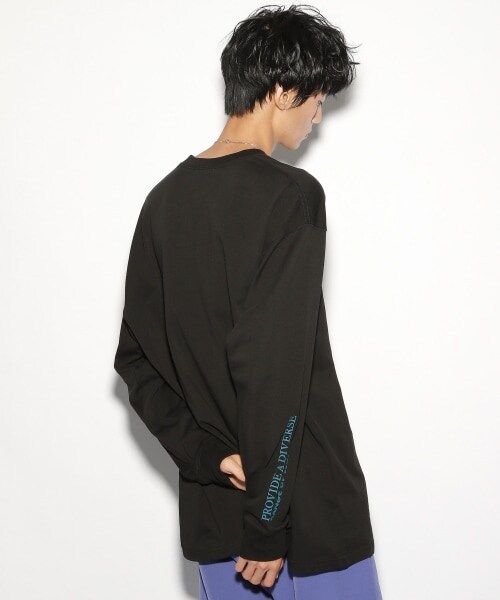 PAGEBOY（ページボーイ）の「ヒューマンフォトロンＴ【WEB先行アイテム】（トップス・オフホワイト/ブラック・M/L）」の19枚目の写真