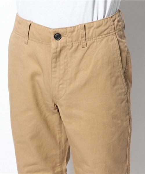 FREDY&GLOSTER（フレディアンドグロスター）の「コールドマーセ加工 チノパンツ（チノパンツ・メンズ・ホワイト/ベージュ・SMALL/MEDIUM/LARGE）」の5枚目の写真