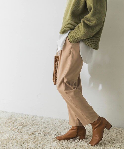 URBAN RESEARCH(アーバンリサーチ)の「ウォッシャブルウールドロストテーパードパンツ(その他・レディース・CHARCOAL/BEIGE/BLACK・34/36/38)」の6枚目の写真