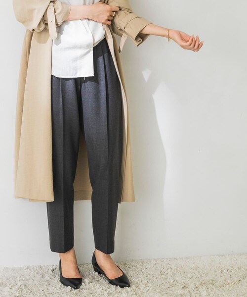 URBAN RESEARCH(アーバンリサーチ)の「ウォッシャブルウールドロストテーパードパンツ(その他・レディース・CHARCOAL/BEIGE/BLACK・34/36/38)」の21枚目の写真