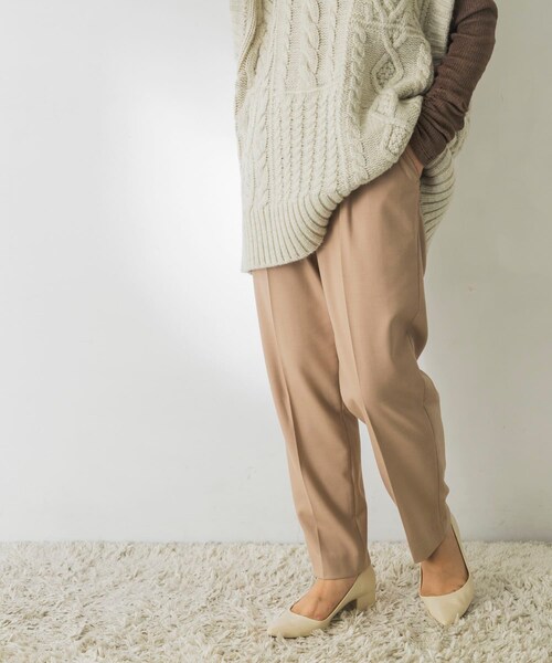 URBAN RESEARCH(アーバンリサーチ)の「ウォッシャブルウールドロストテーパードパンツ(その他・レディース・CHARCOAL/BEIGE/BLACK・34/36/38)」の14枚目の写真