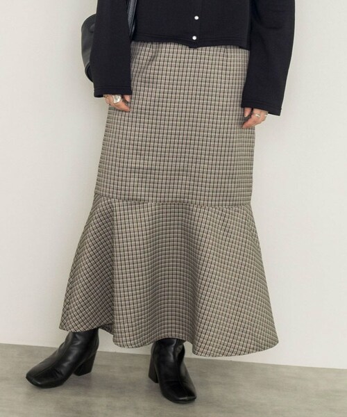 w closet（ダブルクローゼット）の「織りチェックマーメイドスカート（スカート・レディース・サックス/オレンジ/ベージュ/グリーン・FREE）」の13枚目の写真